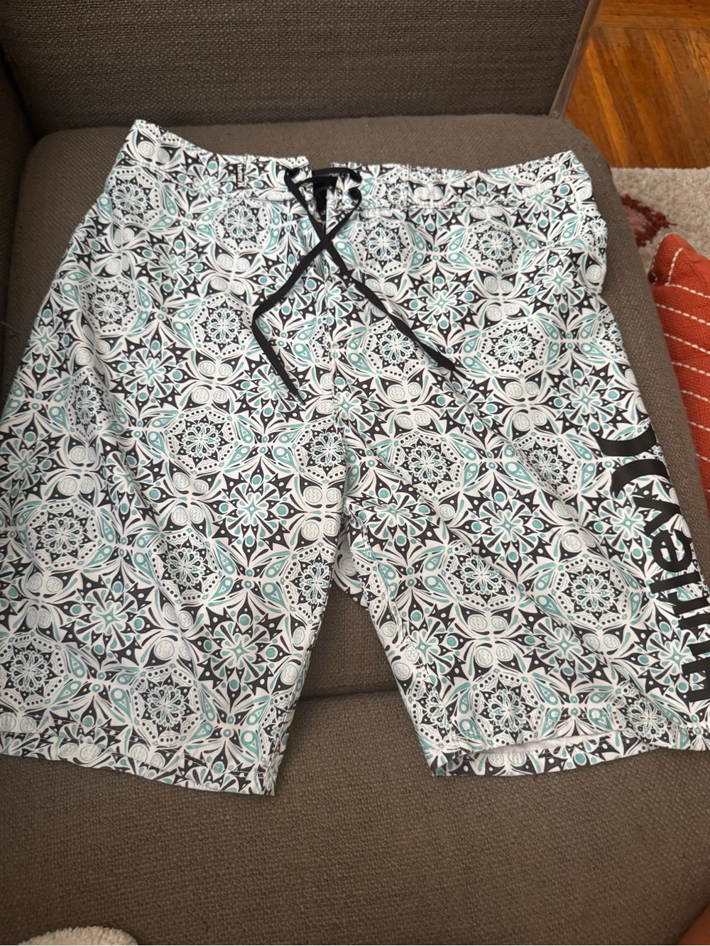 Hurley Men's Printed Swim Trunks - White, Black & Mint